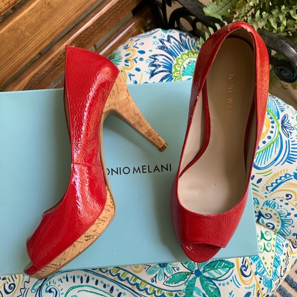 Red heels - Picture 3 of 5